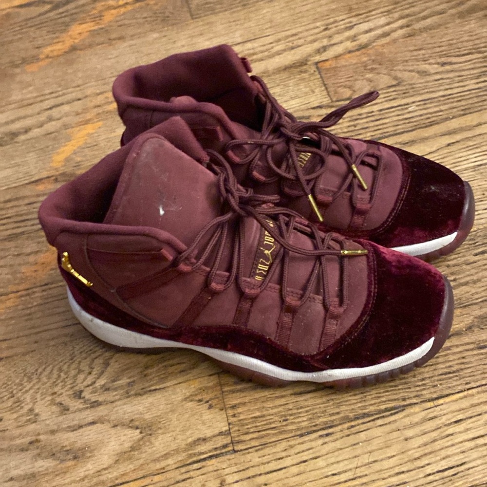 2016 (RARE)
Air Jordan 11 Retro GG Heiress 'Velvet'